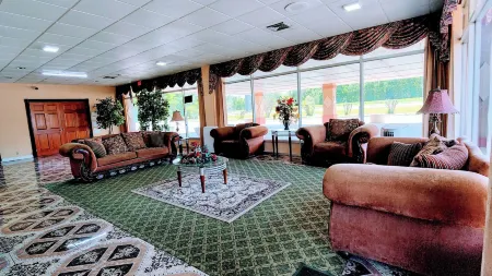 Countryside Inn & Suites