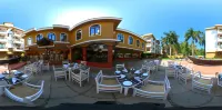 Goa Villagio Resort & Spa -05 Min Walk from Beach فنادق في Betalbatim