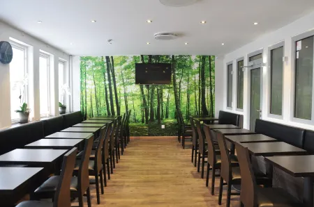 Brunnby Hotel Отели рядом с достопримечательностью «Tele2 Арена»