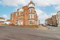 Host & Stay - Cabbell Towers