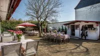 The Little Britain Inn Themed Hotel One of a Kind in Europe 베텔쇼스 호텔