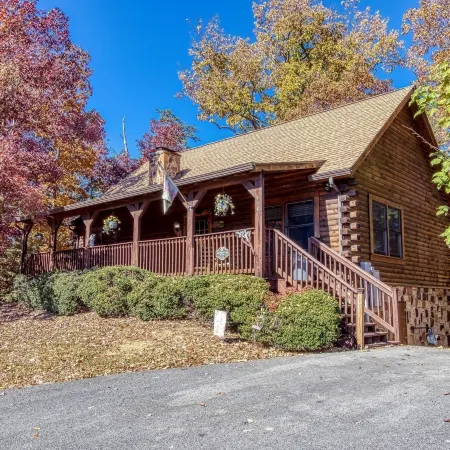 Er102 - Barbara Great Location! Close to Town 2 Bedroom Cabin by RedAwning