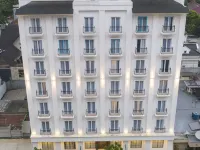 Jambuluwuk Thamrin Hotel Hotels near Bundaran HI