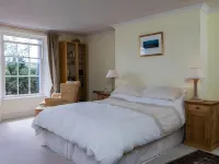 Lammas Park House