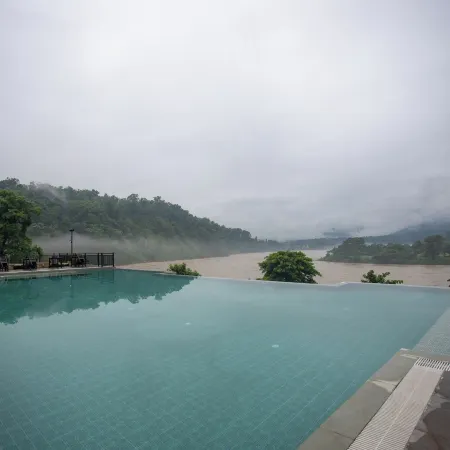 Regenta Resort & Spa By Riverside, Chitwan