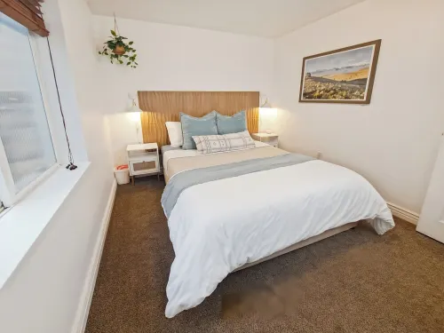 Hot tub & Arcade Full Lower Level Apartment Hotels in Eagle Mountain