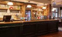 Chase Inn by Greene King Inns - bar