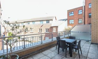 Georgian Square Apartments