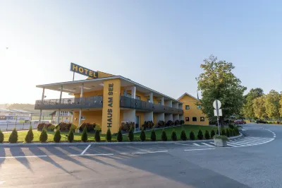 Haus am See Stubenberg Hotels near H2O Hotel-Therme