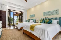 Beachfront Villa - Sunsets and Daily Maid Service