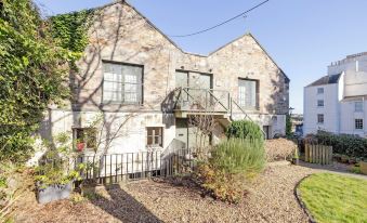 JOIVY Secluded Brewery Apartment