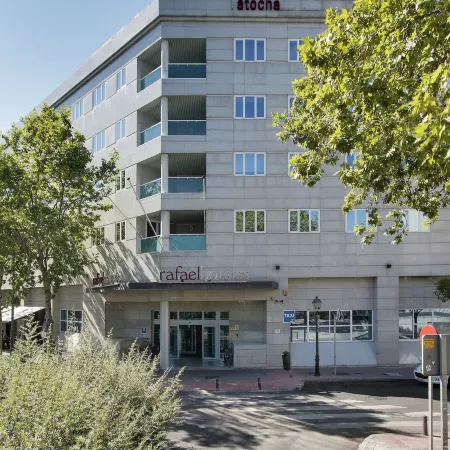 Rafaelhoteles Atocha Отели рядом с достопримечательностью «Усера»