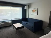 홀리데이 인 익스프레스 & 스위트 헨더슨 사우스 - 볼더 시티 바이 IHG - 주차장