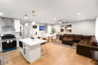 Private Outdoor Space and Spacious Living Area - Exotic Charming Retreat