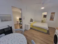 Mountain Creek Retreat Hotels near USC Sunshine Coast Library