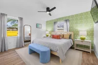 NEW~Sunset Cove Retreat~Heated Pool~Spa~Pool Table