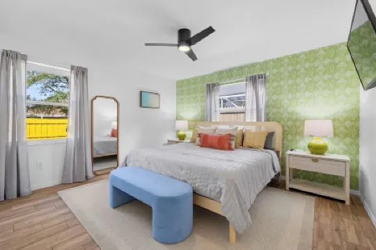 NEW~Sunset Cove Retreat~Heated Pool~Spa~Pool Table