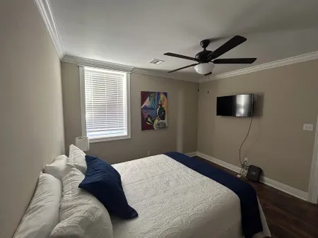 3-bedroom apartment in welcoming Crowley with AC, WiFi