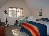 Secluded Cabin at Shaver Lake – Quiet, Private & Family Friendly Hotels in Shaver Lake