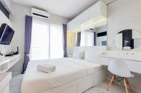 Simply and Restful Studio Apartment at Sky House BSD Отели в г. Cisauk