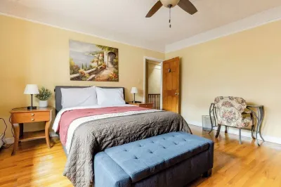 Wonderful House in Long Island City, comforting and spacious near to Manhattan โรงแรมในท่าอากาศยานลา การ์เดียน