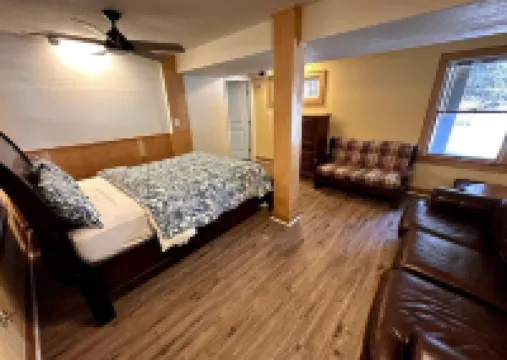 WhaleSound -Pool/Pet Friendly/0.2 mile to Beach