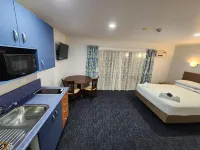 Botany Palms Motel Hotels in Beachlands
