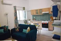 Pirgos Colorful Studio Sleeps 2 Parking WiFi AC