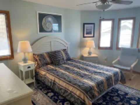 Outstanding Property! Great Reviews, Child Friendly, Easy Walk to Beach & Dining 海島城酒店