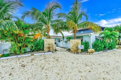 Driftwood at Anna Maria Island Inn Hotels near Dollar Tree