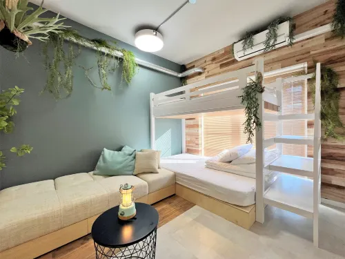 365Base Outdoor Hostel