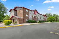 Red Roof Plus+ Belleville Hotels in Van Buren Charter Township