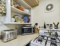 Limoncello House Arcata-Stylish and Central