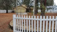 Peaceful 3-bedroom house in the country with WiFi in Bend