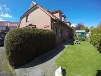 Quietly located vacation home near the beach & harbor in Carolinensiel - WLAN+pets