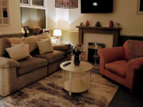 Ty Hiraeth A Charming Stay Steps Away from Caerphilly Castle! Hotels in Caerphilly