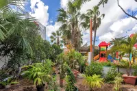 Maho Beach House - Spacious 1 Bedroom Suite