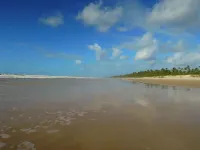 Charming beach house with private pool, land of 8500m2 of Mata Atlantica