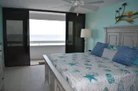 Gorgeous Beachfront Condo on the Gulf of Mexico