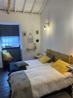 Casa Tradicional da Ilha do Pico a 300 Metros da Água