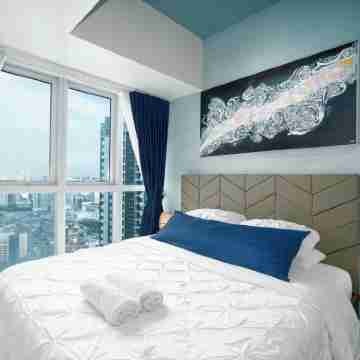 Blackjack Suite @ Uptown Parksuites T2 / 35th Flr Rooms
