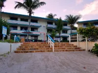 St. Thomas Prime Oceanfront/Poolfront 2BR/2BA Condo-BEST Bolongo Beach location!