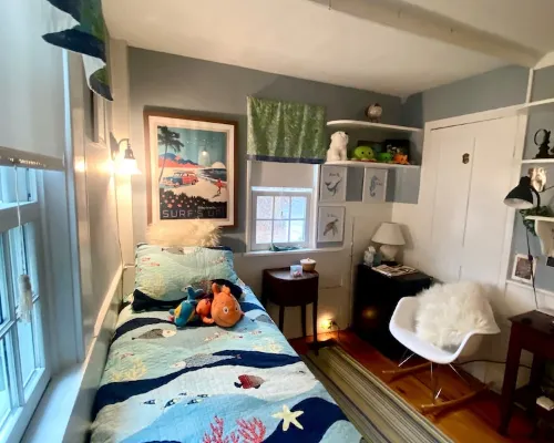 Remodeled Historical Cape House.  Close to Town, Bayside, and Ocean Hotels in Wellfleet