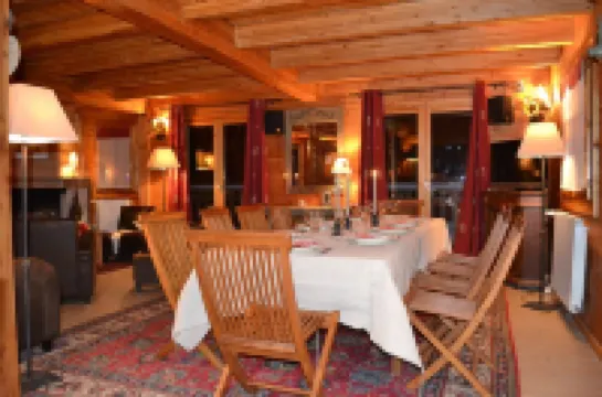 Impressive Chalet, 20m to Piste