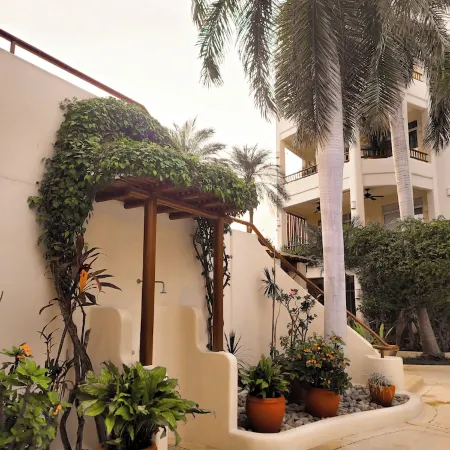 Huatulco beauty in Chahue Bay. Large family condo with ocean and mountain views