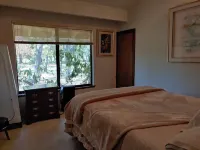 Private Lake Flower Farm 100 acres Hotels in Granite Bay