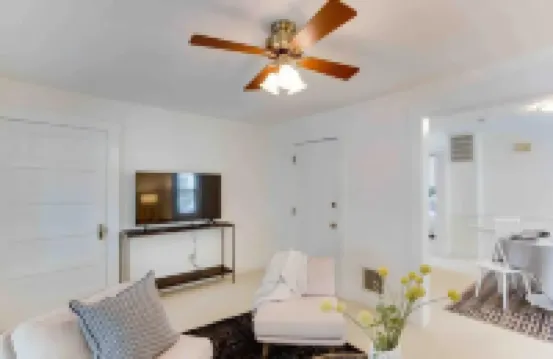 Peaceful Spacious 1BR w Sunroom! - mins to metro