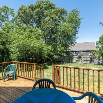 Beautiful 3 bedroom 2 bath Home / Close to Town & Beach