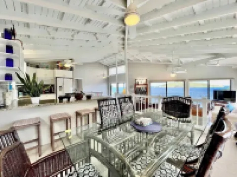 Oceanfront Villa-Private Pool-Panoramic Views -Sleeps 12