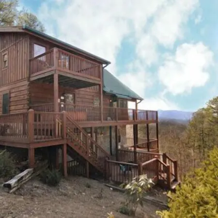 Antlers MountainLodge~ Beautiful Mountaintop Cabin in the Smoky Mountains